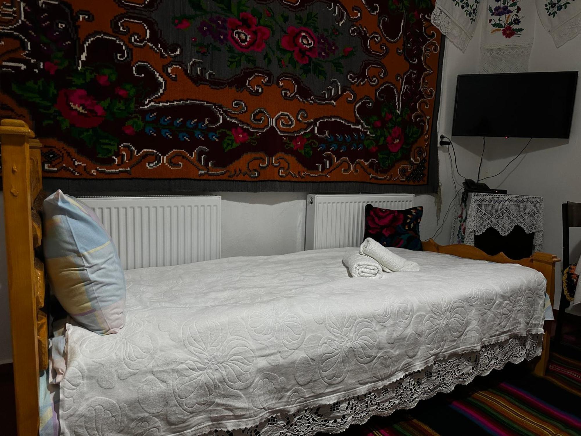 La Madalina Bed & Breakfast Selemet Ngoại thất bức ảnh